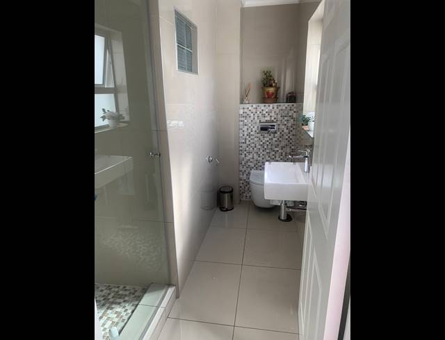 3 BEDROOM DUPLEX TO LET IN TOWNSEND ESTATE